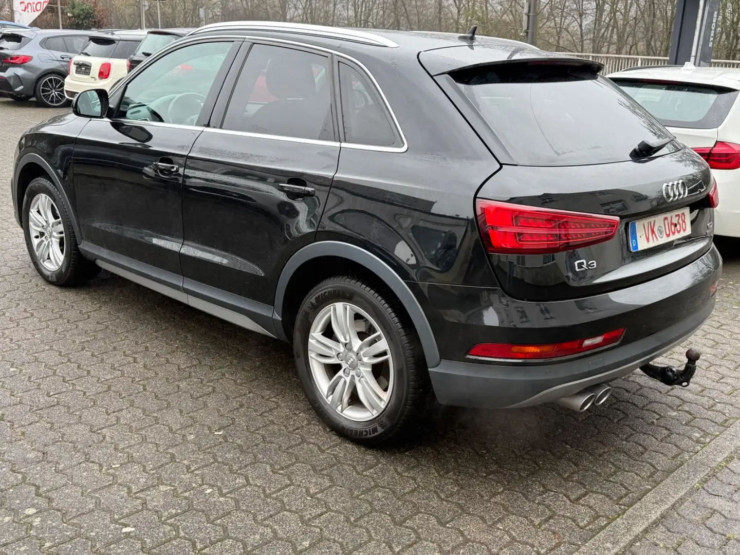 Audi Q3 design quattro 2.0TDI AHK Navi LED Keyless Noir - 2