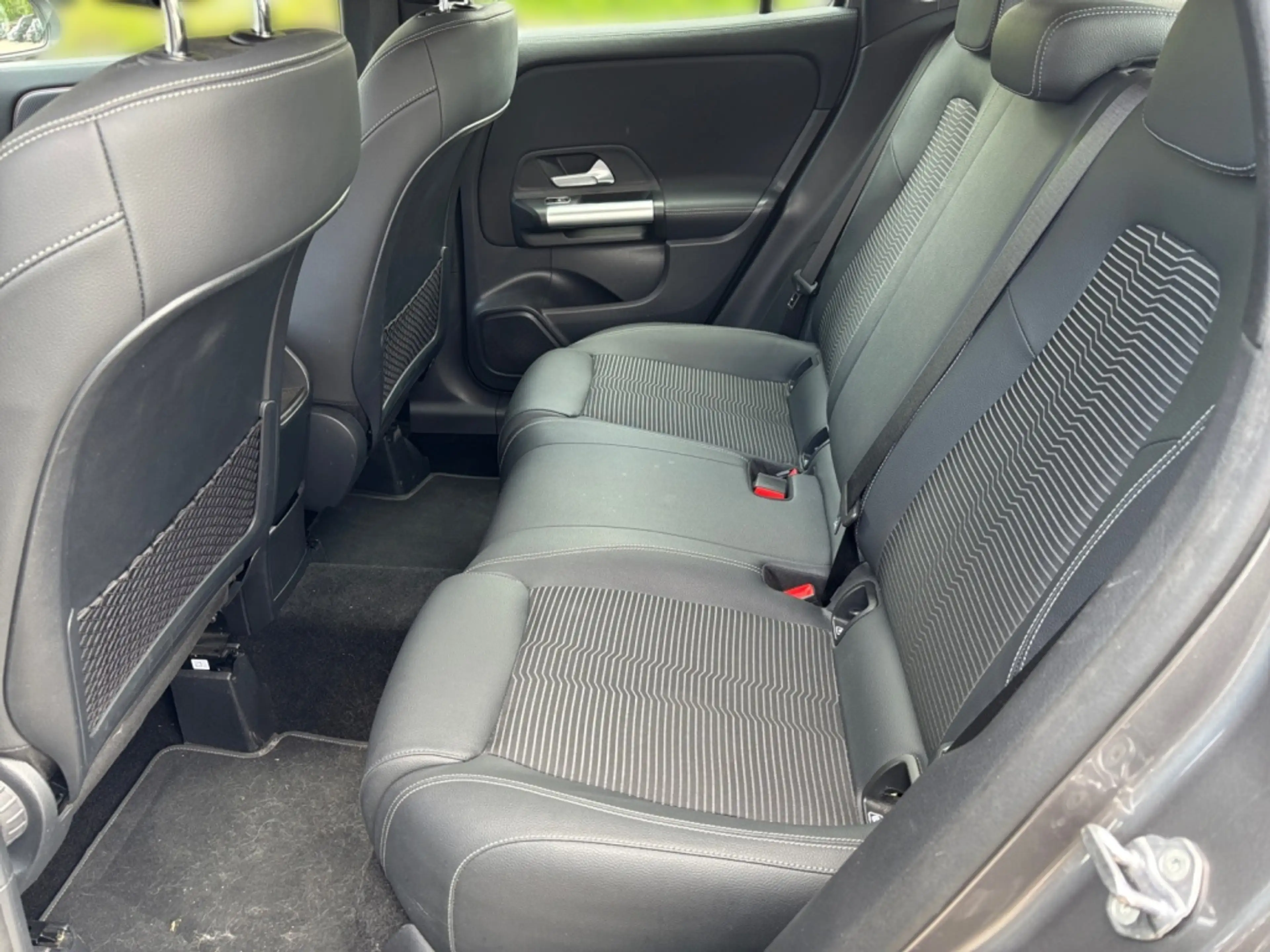 Mercedes-Benz GLA 200 d Progressive*AHV*Keyless Go — photo 13