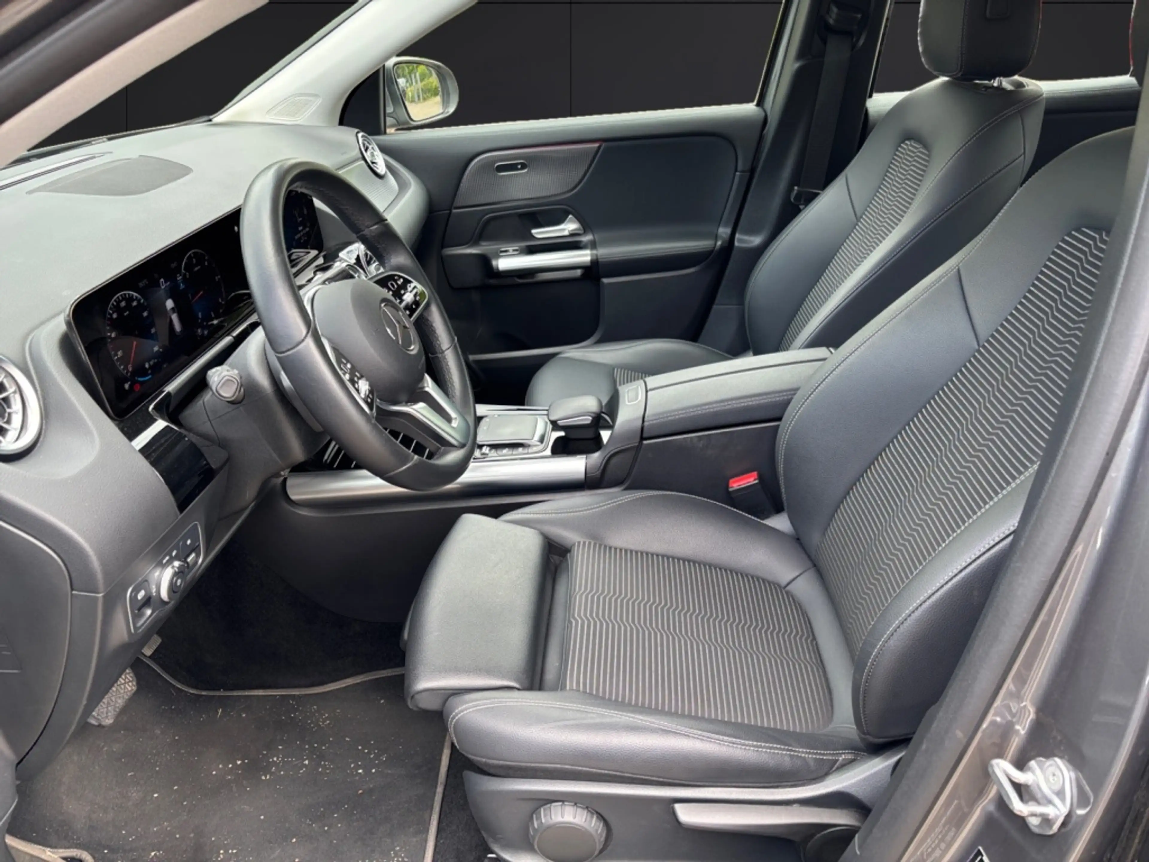 Mercedes-Benz GLA 200 d Progressive*AHV*Keyless Go — photo 8