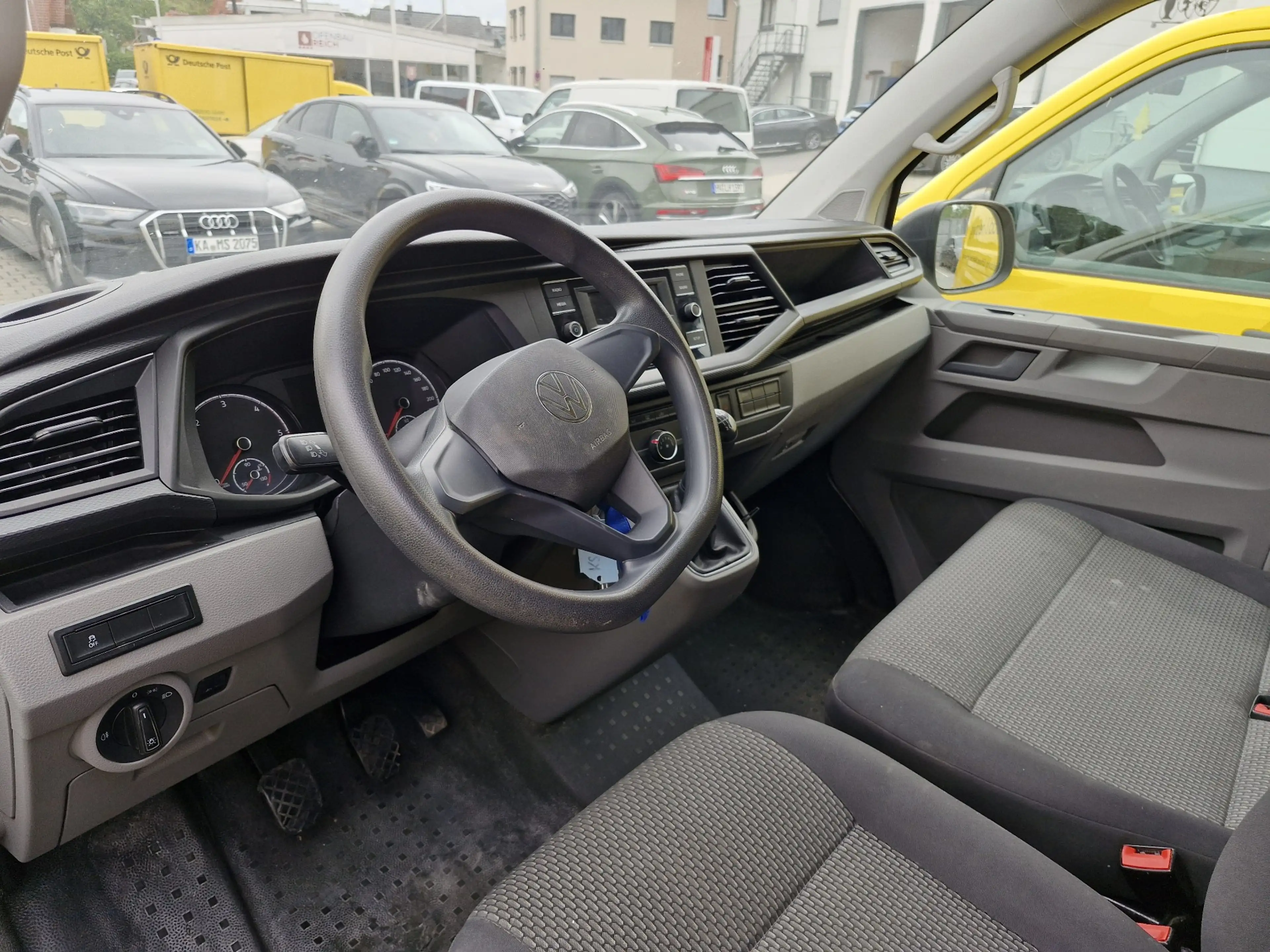 Volkswagen T6.1 Transporter Kasten 2.0 TDI AHK Bremsen neu — photo 6