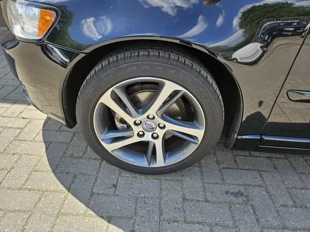Volvo V50 view 4