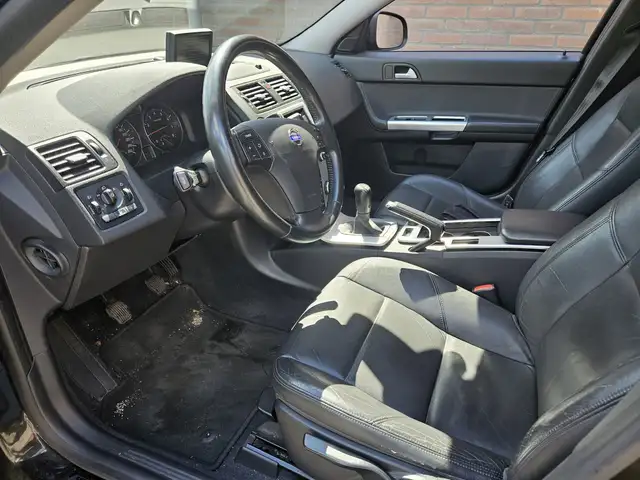 Volvo V50 view 5