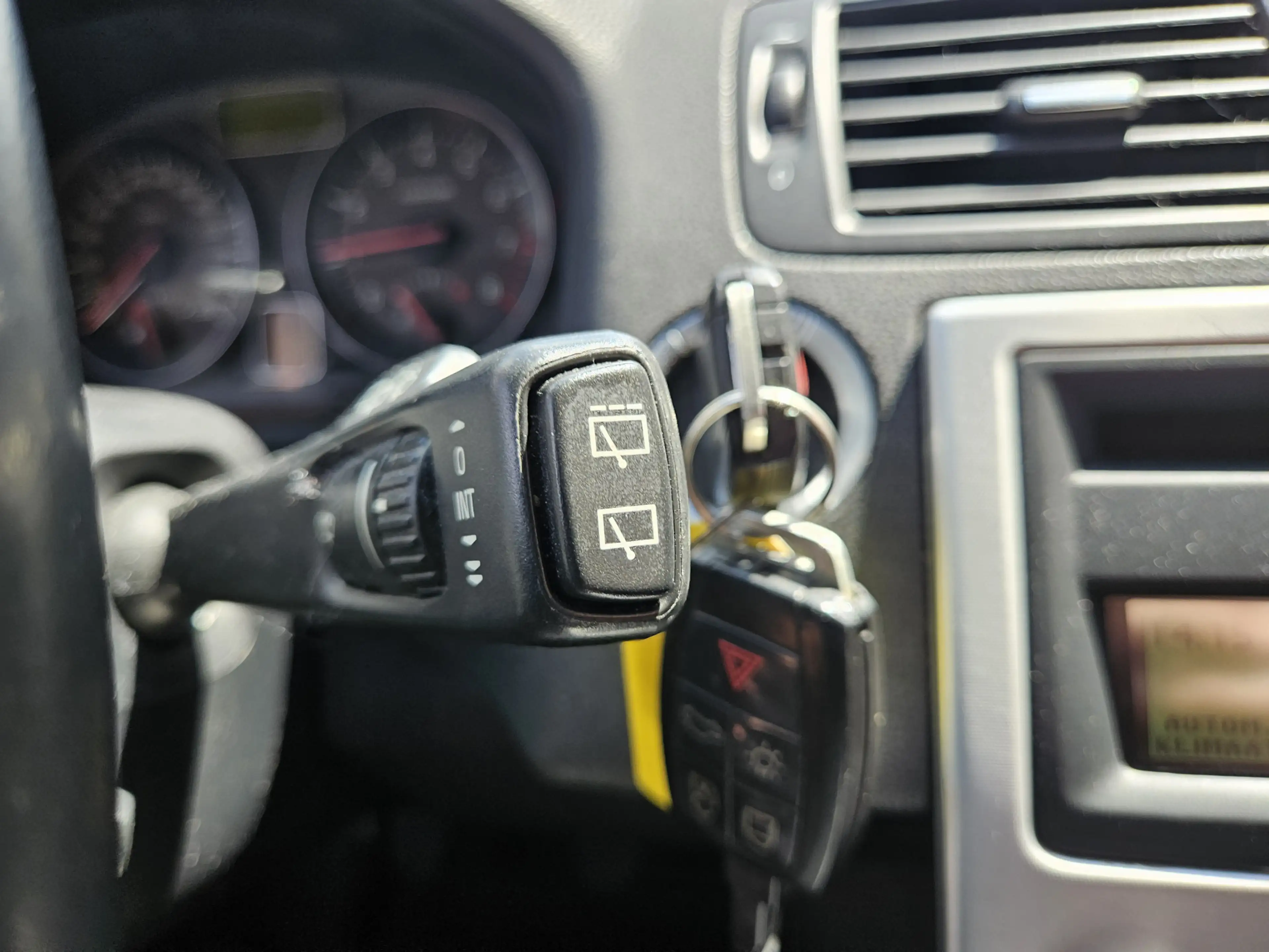 Volvo V50 2.0 Kinetic — photo 11