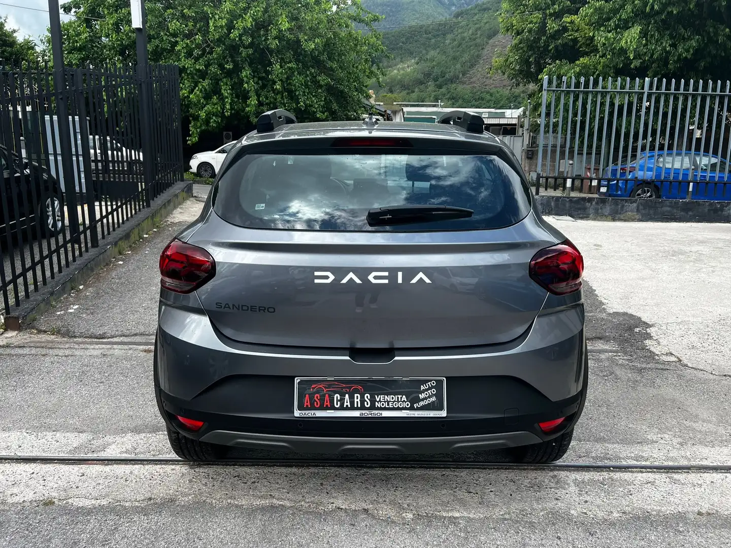 Dacia Sandero Stepway 1.0 tce Extreme Eco-g 100cv Grigio - 2