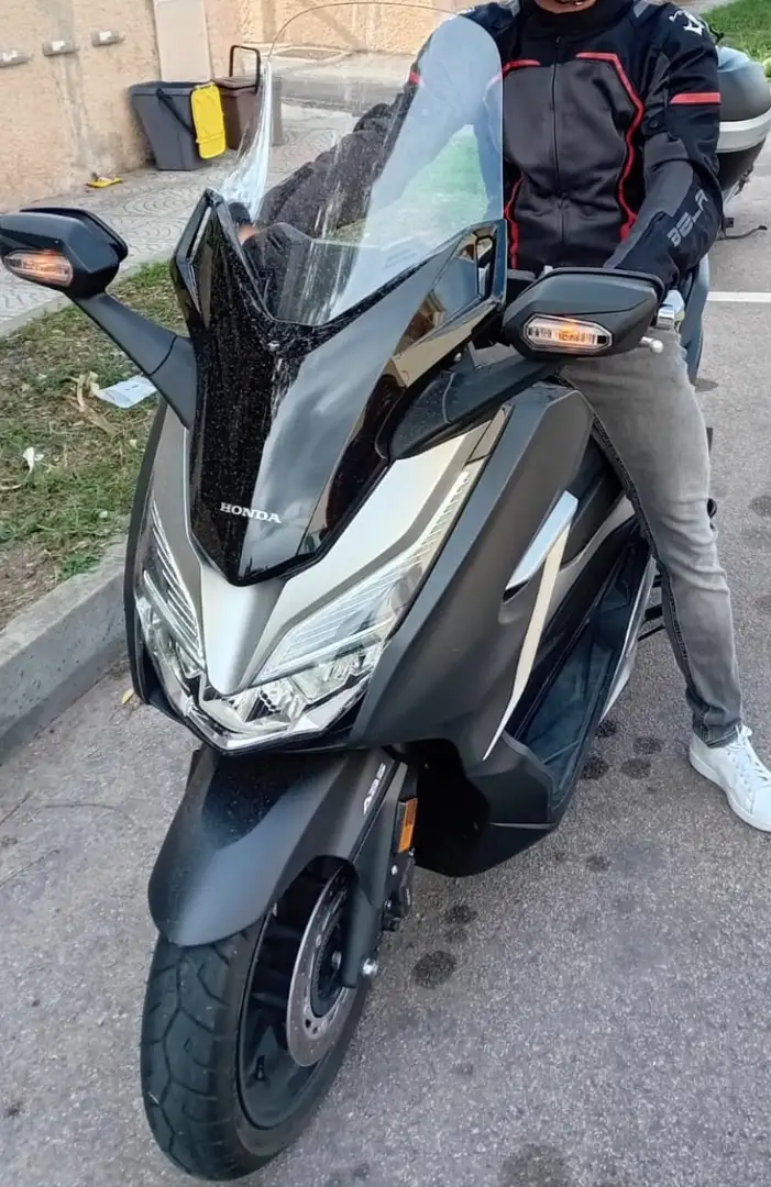 Honda Forza 300 Negru - 1