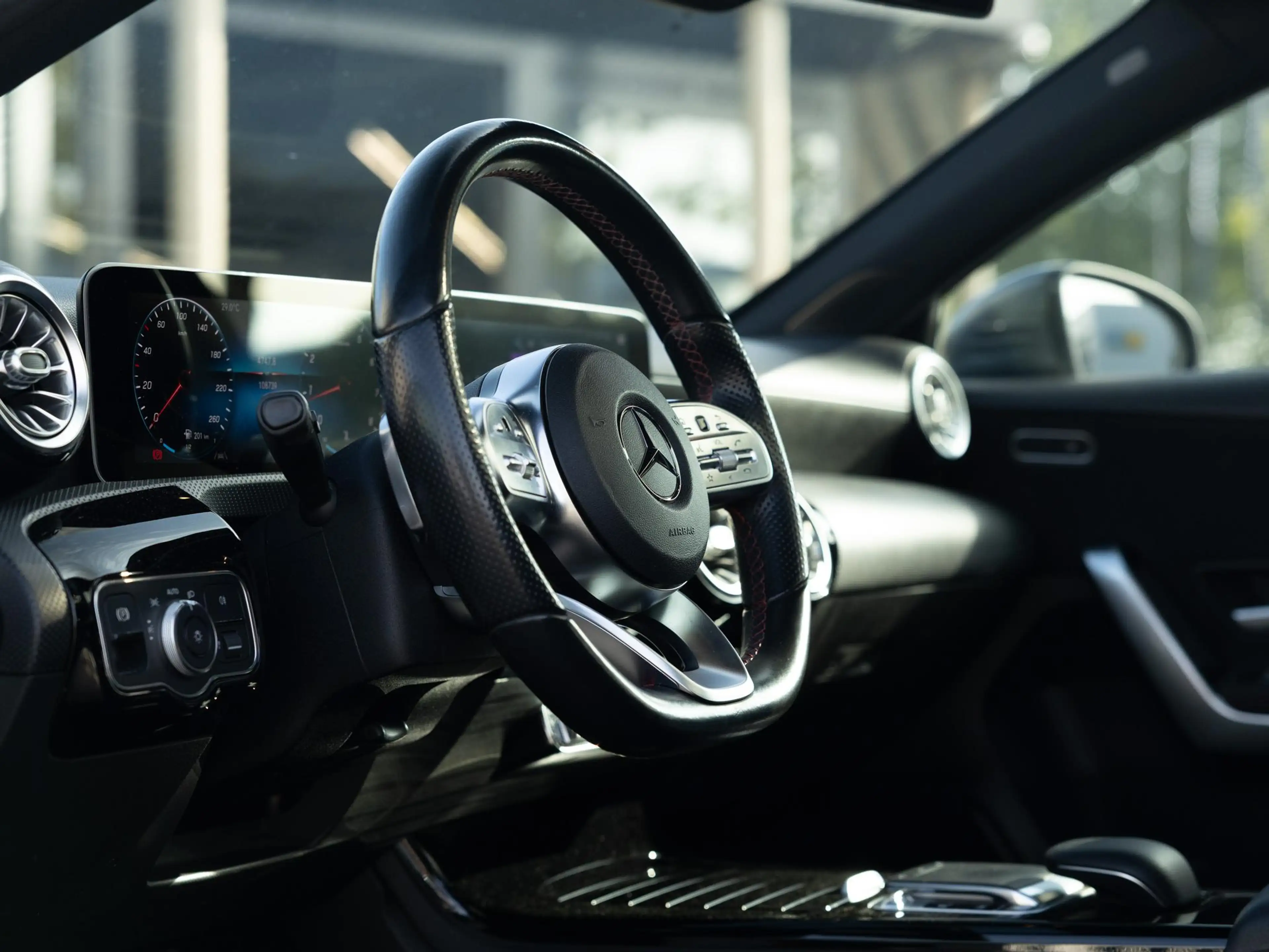 Mercedes-Benz A 200 AMG|Pano|Sfeer|Keyless|Multibeam — photo 3