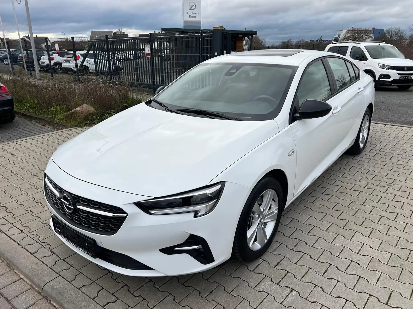 Opel Insignia 2.0 D Business Edition Aut. Navi+Led Blanc - 2