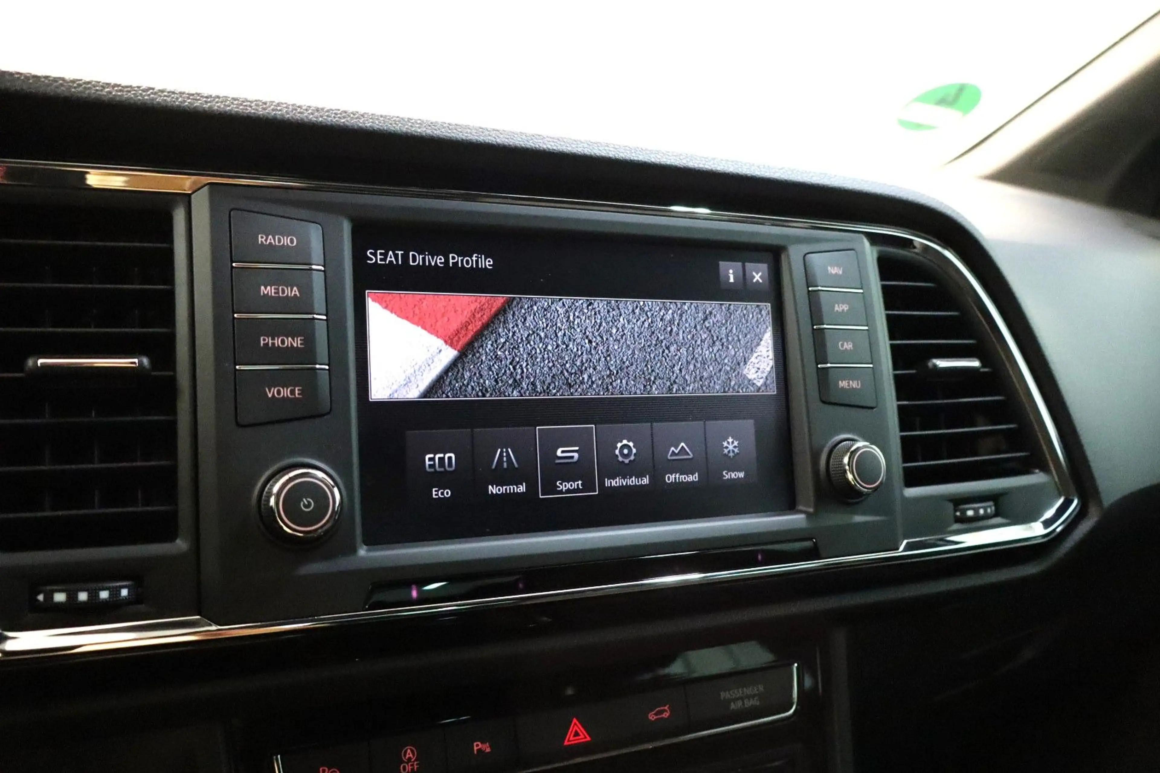 SEAT Ateca 2,0 TSI FR DSG 4Drive ACC Kamera CarPlay — photo 12