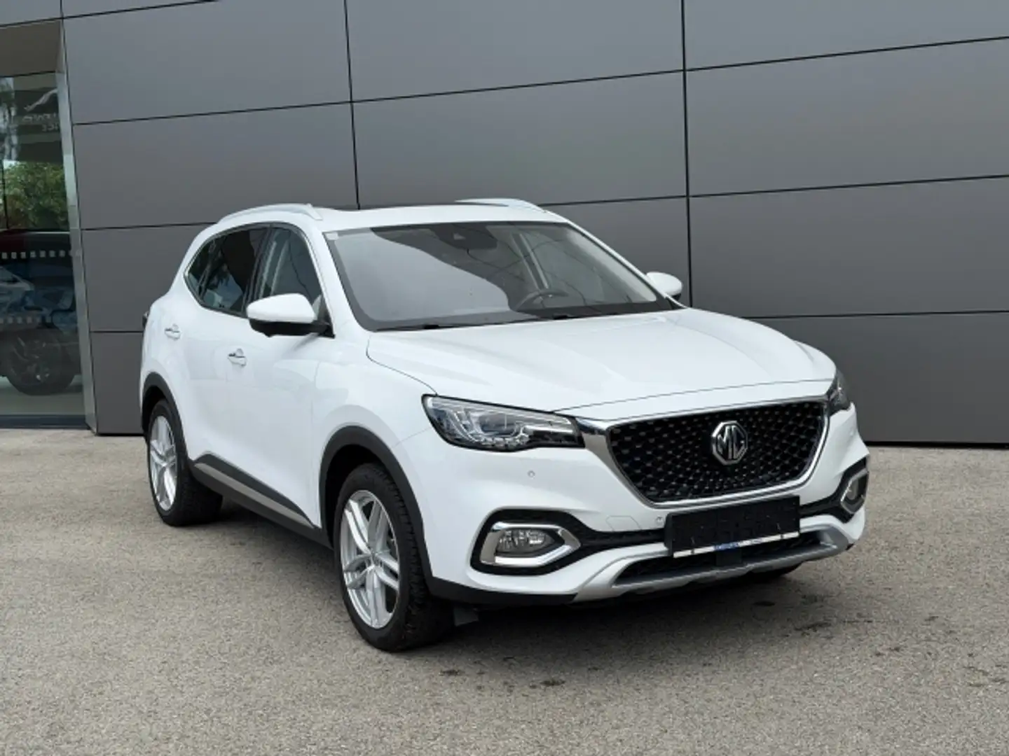 MG EHS 1,5T GDI PHEV Luxury Aut. Weiß - 1