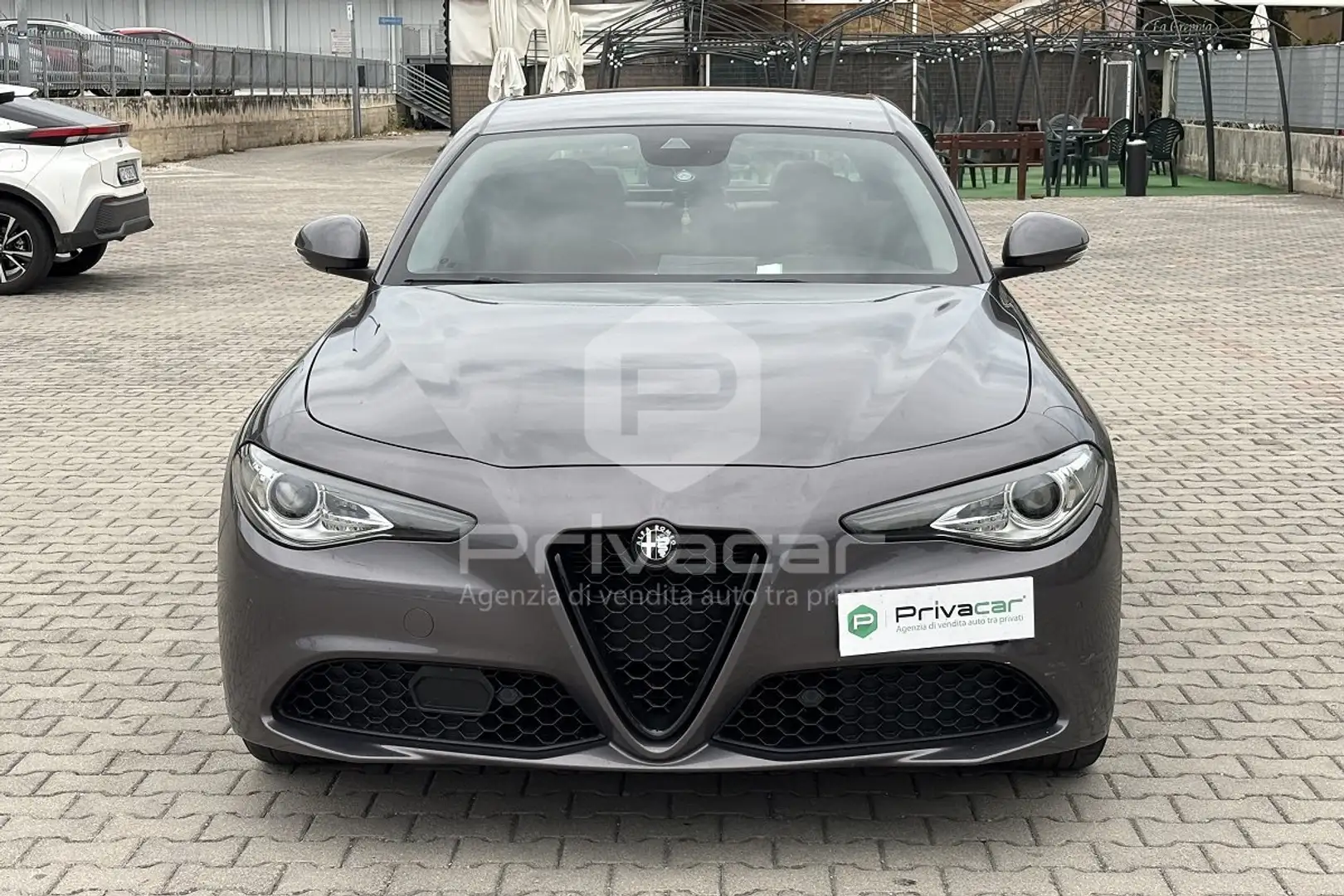 Alfa Romeo Giulia Giulia 2.2 Turbodiesel 160 CV AT8 Executive Argento - 2
