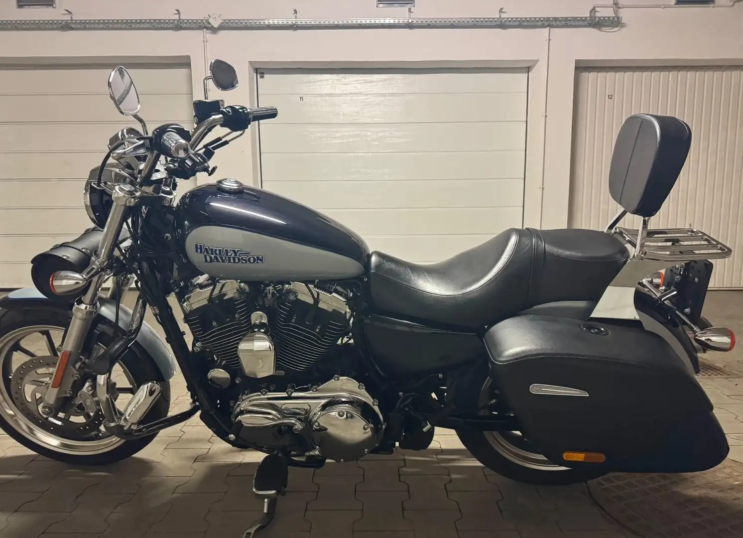 Harley-Davidson Sportster 1200 Stříbrná - 1