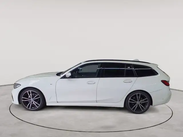 BMW 3 Series view 6