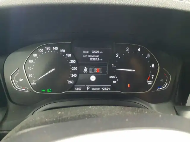 BMW 3 Series view 11