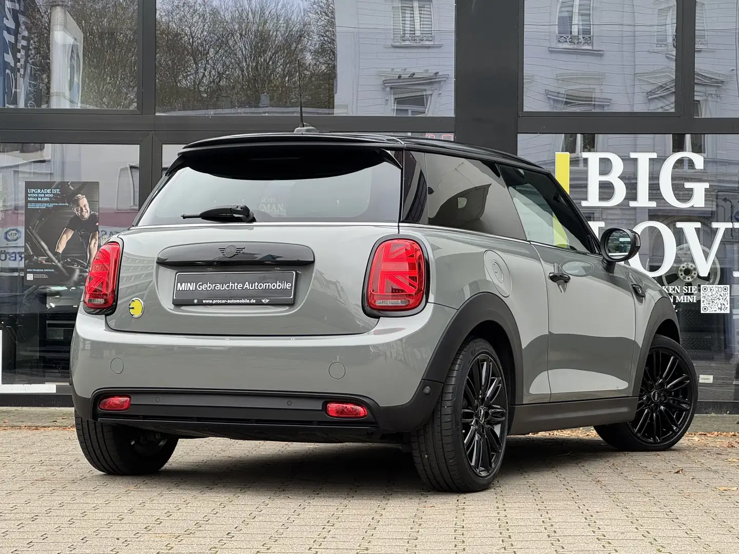 MINI Cooper SE LED DA PA RFK Pano HuD H/K DAB Shz Grau - 2