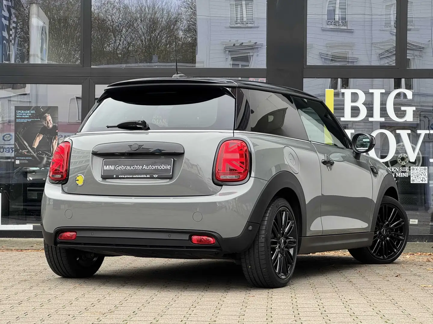 MINI Cooper SE LED DA PA RFK Pano HuD H/K DAB Shz Grijs - 2