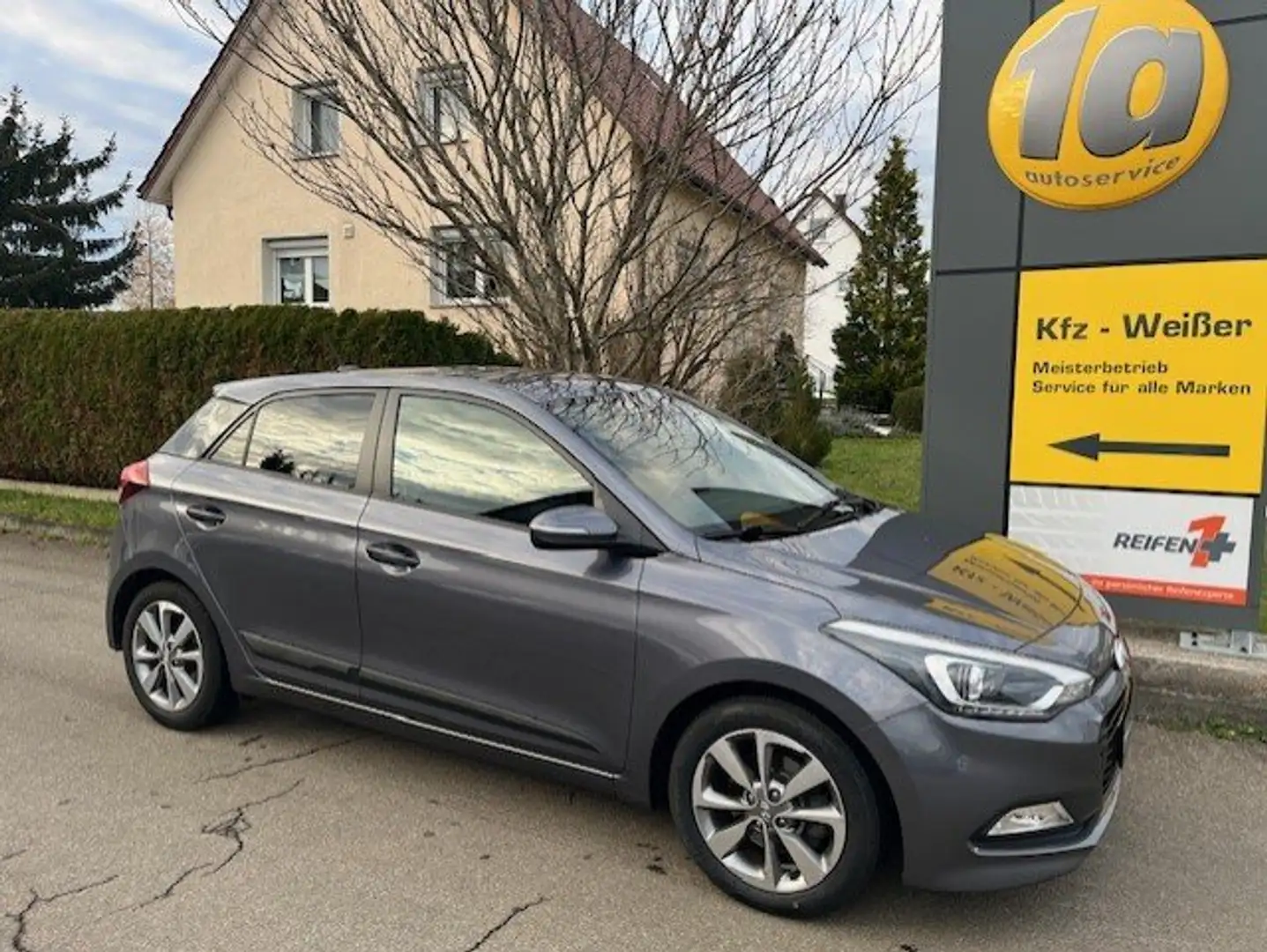Hyundai i20 blue YES! Gute Ausstattung Gris - 1