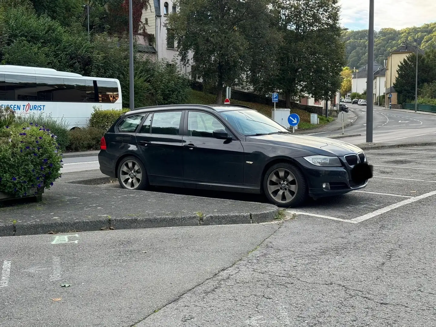 BMW 320 320d DPF Touring Aut. - 1