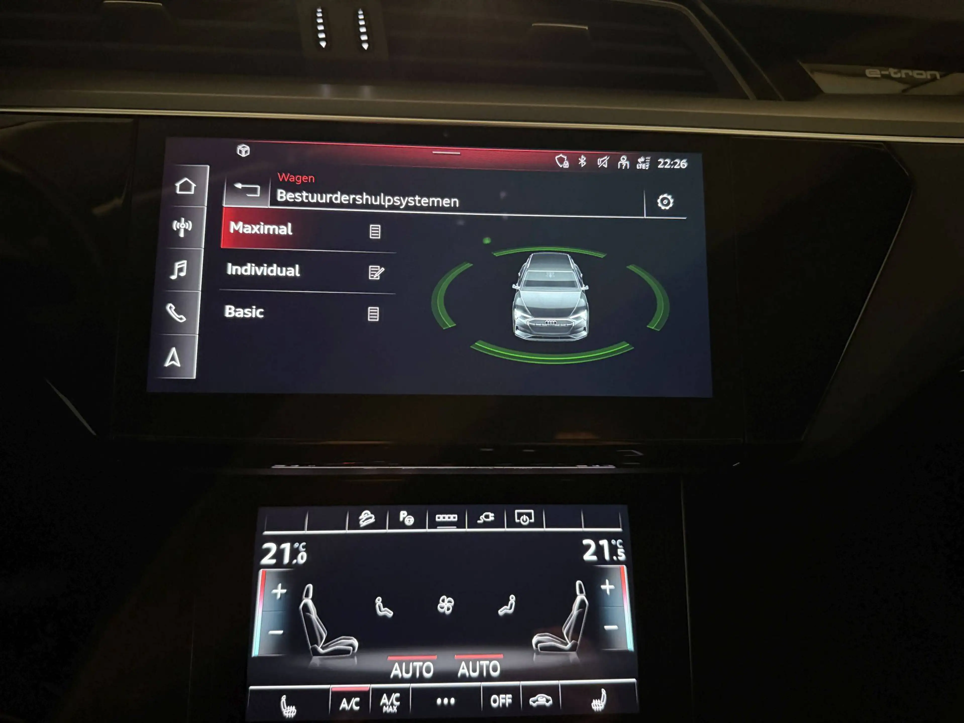 Audi Q8 e-tron 55 QUATTRO 408PK * BLACK PACK * LED * CAMERA * S-LINE * 22" * TREKHAAK * LEDER * ACC * LUCHTVERING * — photo 13