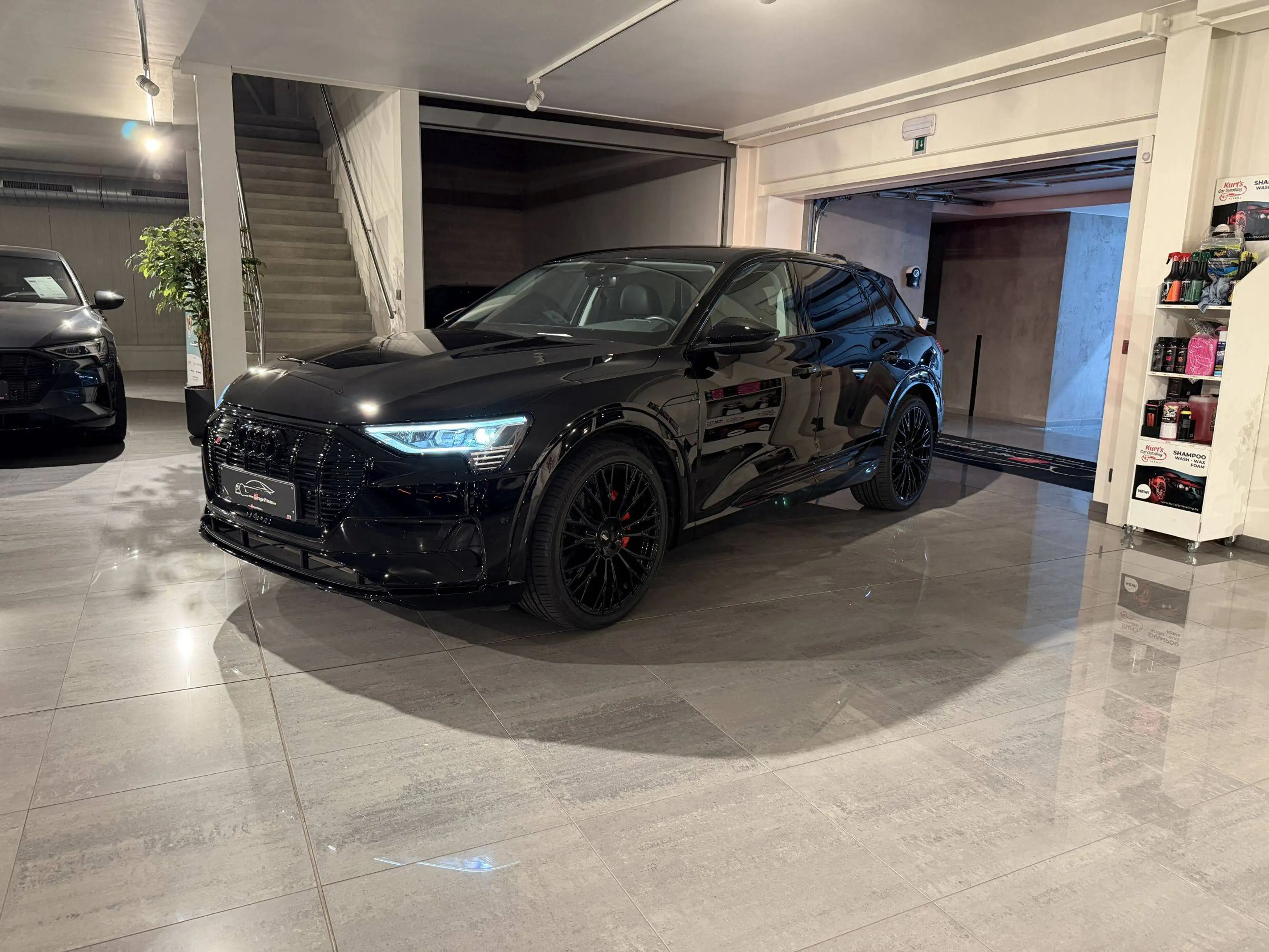 Audi Q8 e-tron 55 QUATTRO 408PK * BLACK PACK * LED * CAMERA * S-LINE * 22" * TREKHAAK * LEDER * ACC * LUCHTVERING * — photo 15