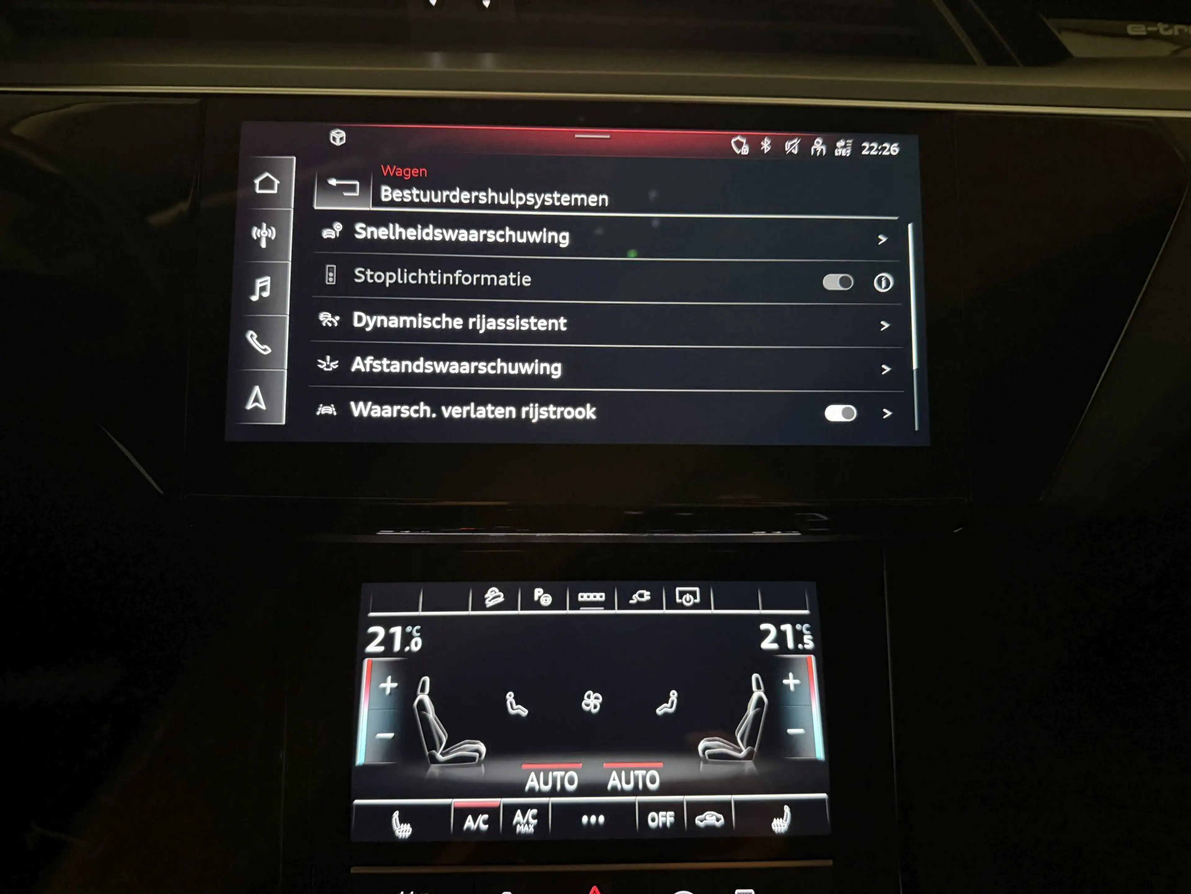 Audi Q8 e-tron 55 QUATTRO 408PK * BLACK PACK * LED * CAMERA * S-LINE * 22" * TREKHAAK * LEDER * ACC * LUCHTVERING * — photo 12