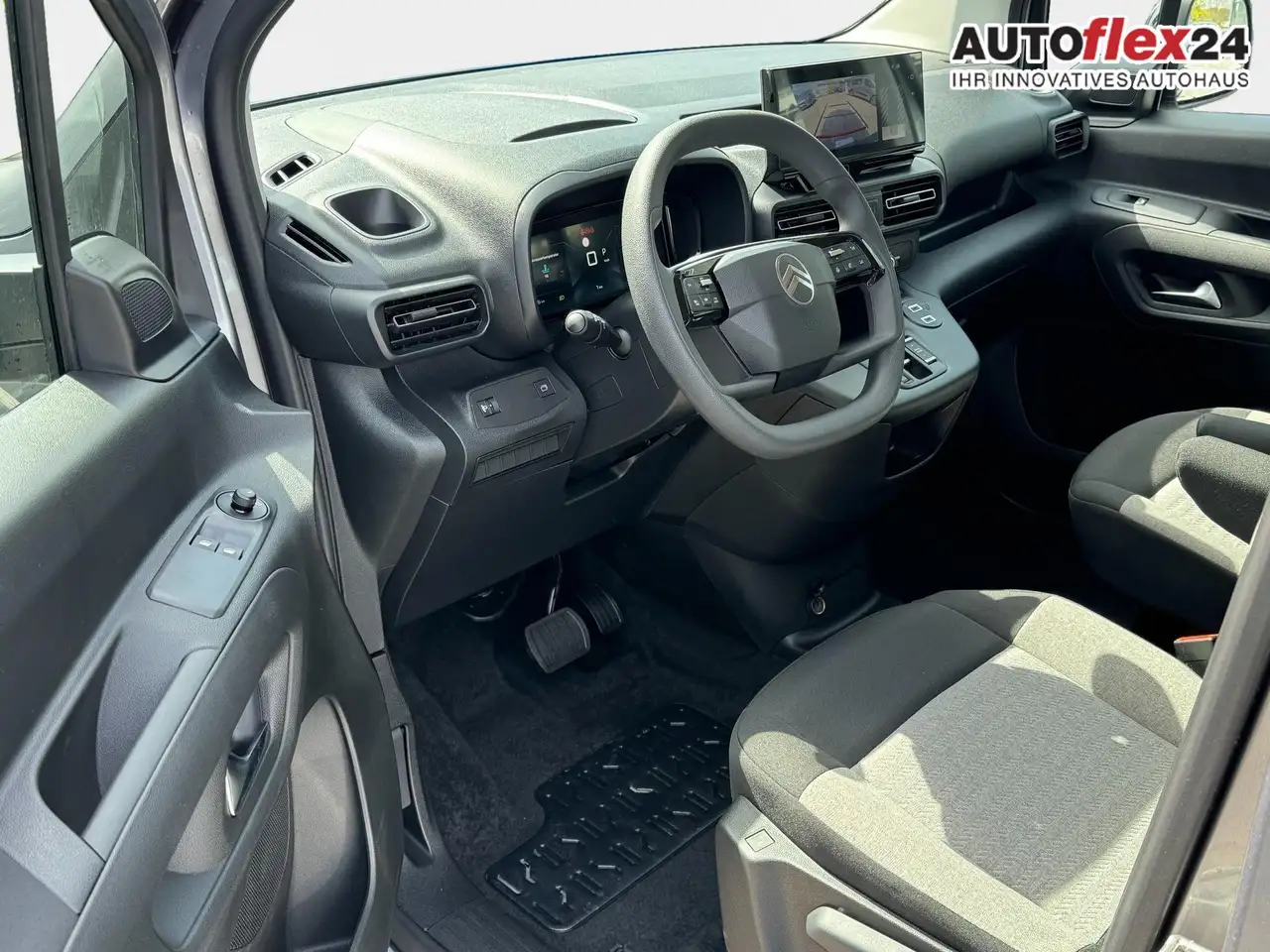 Citroen Berlingo XL Plus 1,5 130 MAX EAT8 Klima Rückfahrkamera E..., миниатюра 12