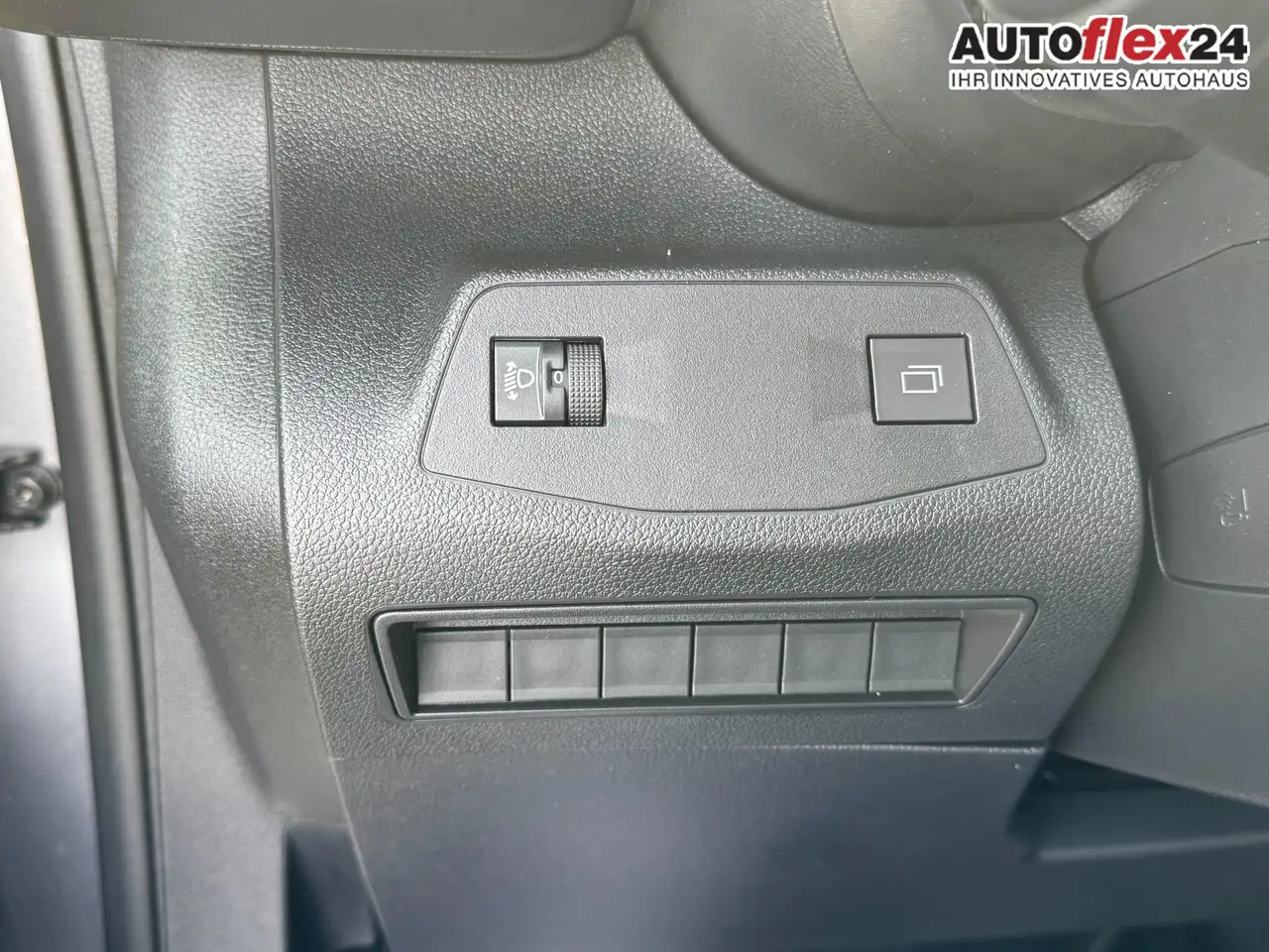 Citroen Berlingo XL Plus 1,5 130 MAX EAT8 Klima Rückfahrkamera E..., миниатюра 24