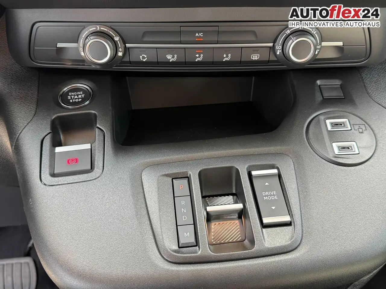 Citroen Berlingo XL Plus 1,5 130 MAX EAT8 Klima Rückfahrkamera E..., миниатюра 17