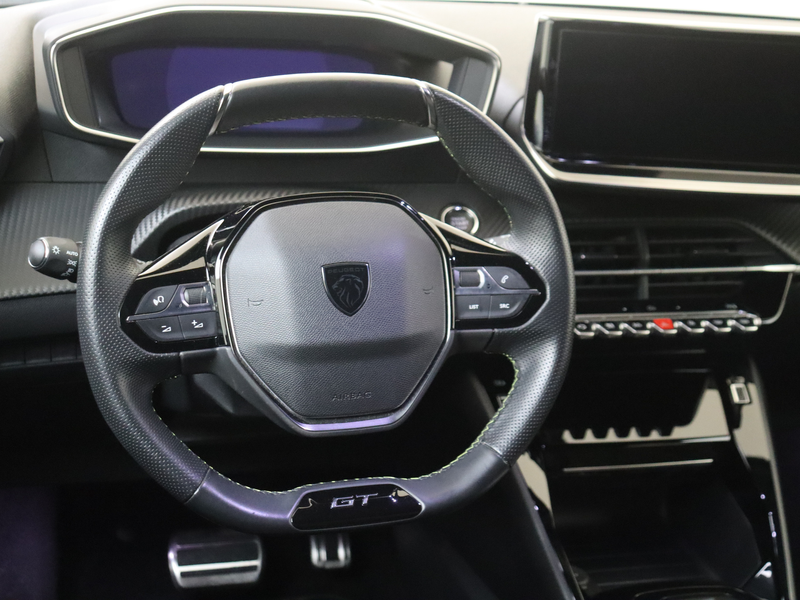Peugeot e-2008 EV GT 54 kWh — photo 6
