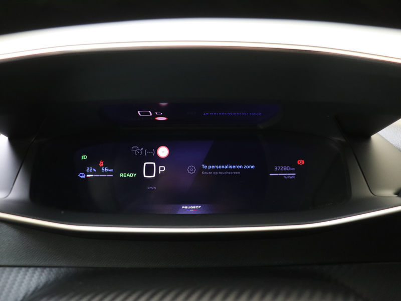 Peugeot e-2008 EV GT 54 kWh — photo 7