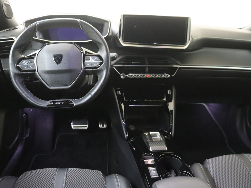 Peugeot e-2008 EV GT 54 kWh — photo 5