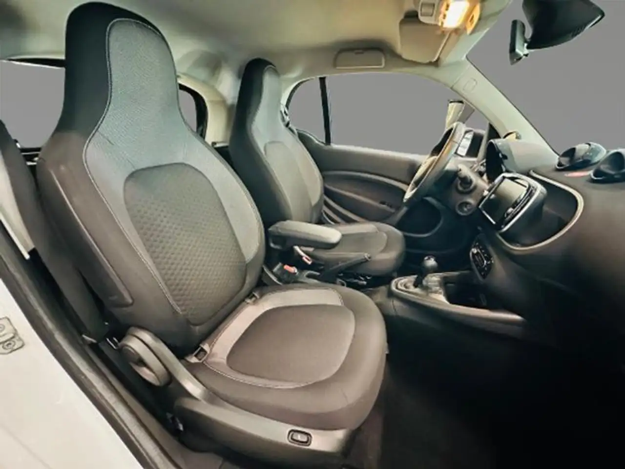 smart forTwo 2024 — фото 10