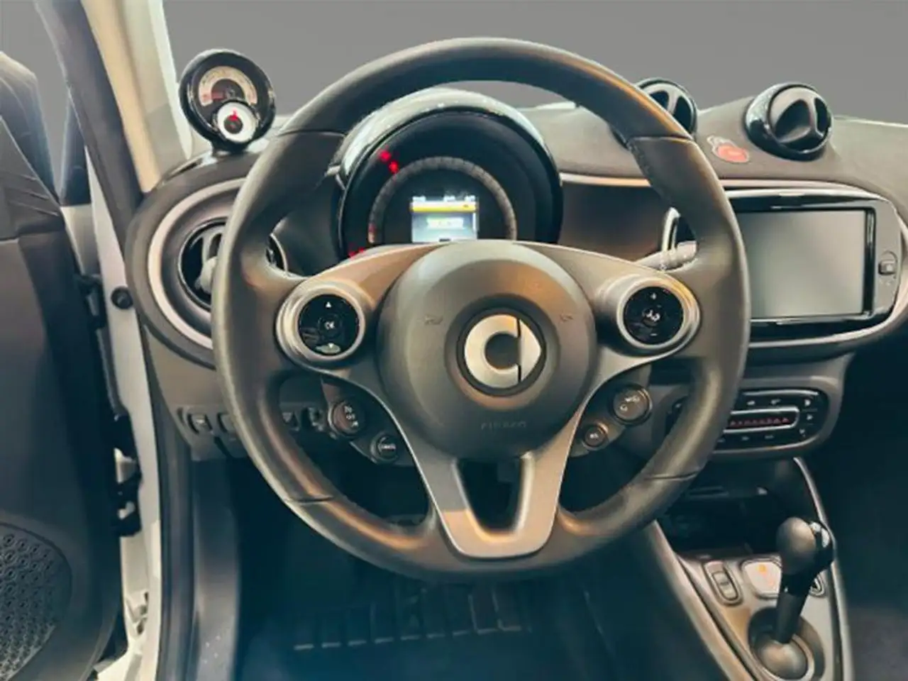 smart forTwo 2024 — фото 12