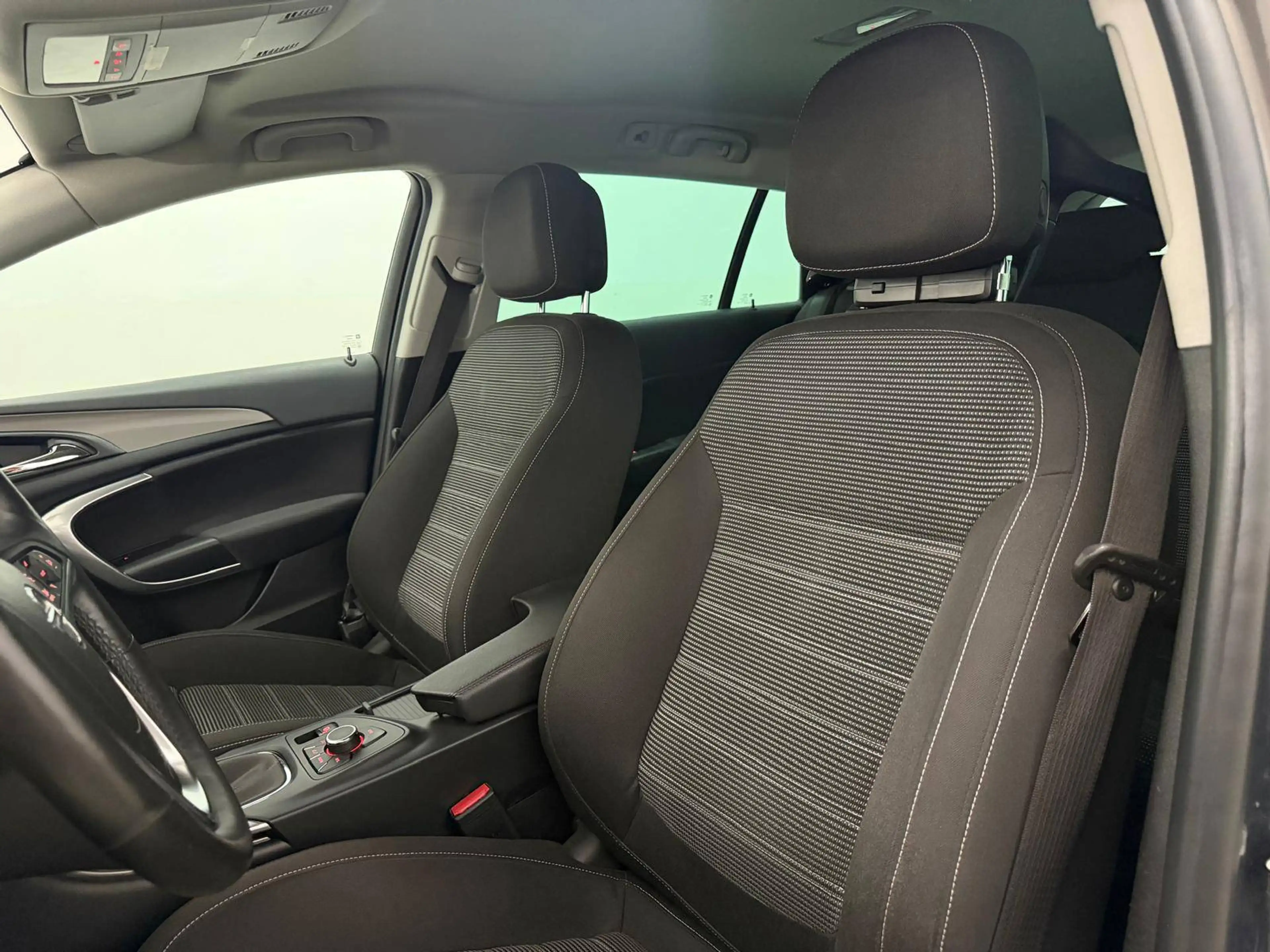 Opel Insignia 2,0 Edition CDTI ecoflex NAVI - AHK - SHZ — photo 13