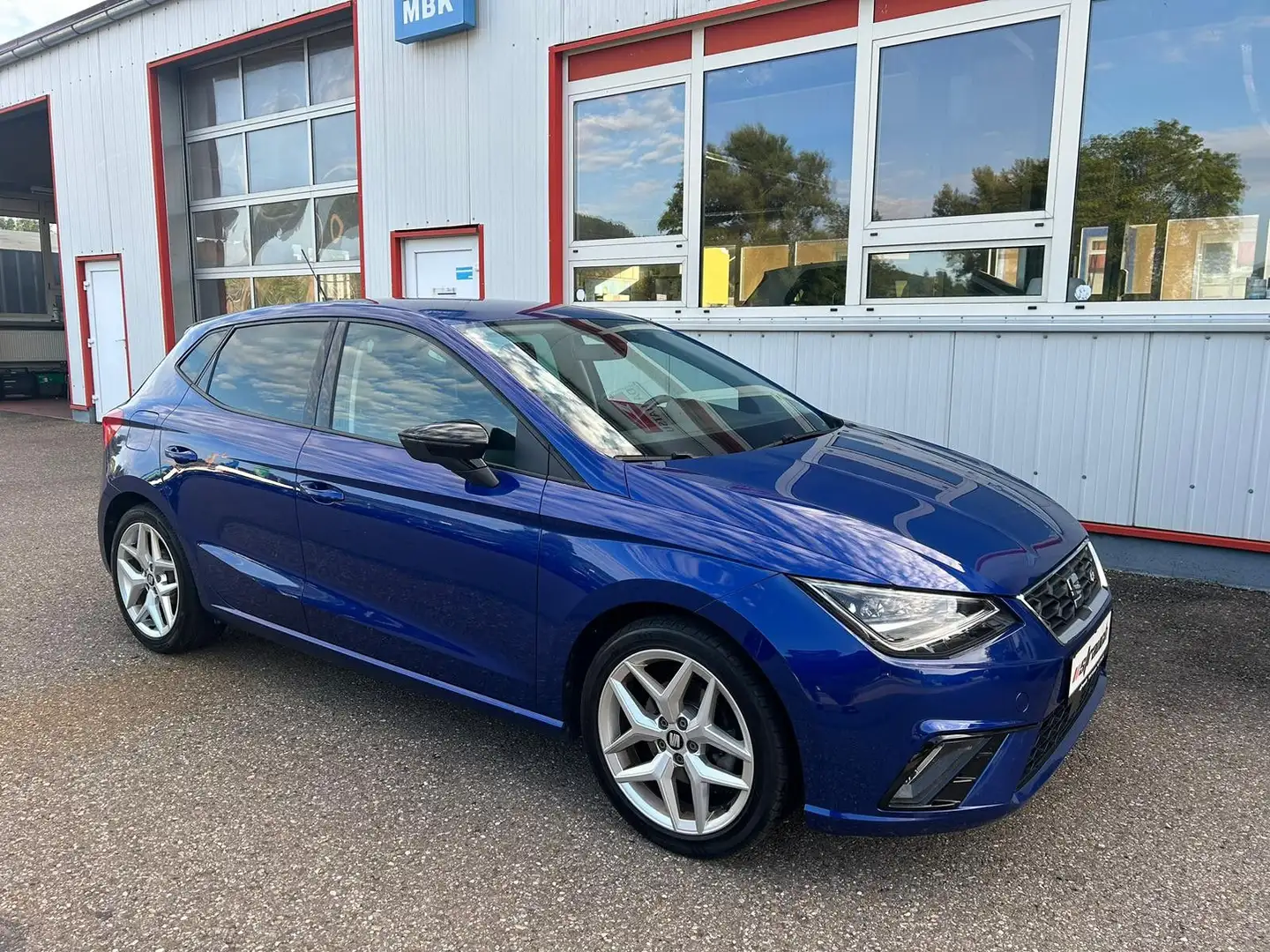SEAT Ibiza FR Blau - 1