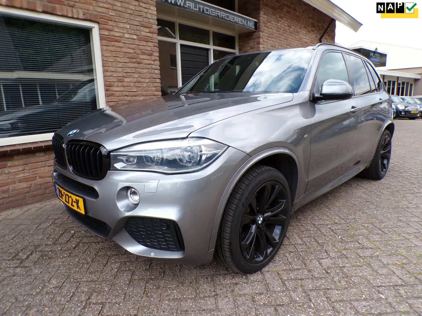 BMW X5 XDrive30d High Executive Automaat / Leder / Navi / Gris - 1