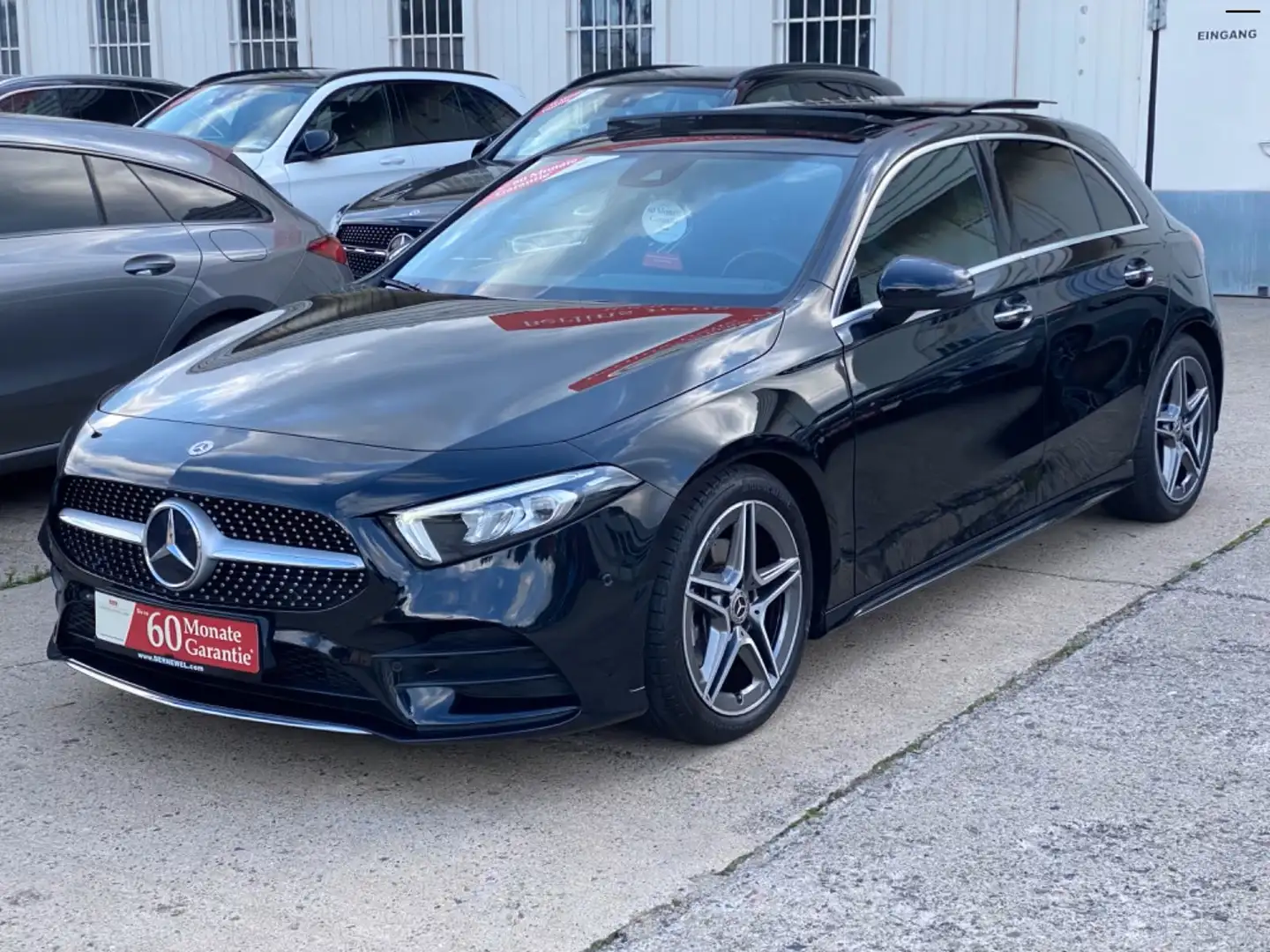 Mercedes-Benz A 200 A200d AMG Panorama_Ambiente_KeylessEntry_Parkassis Noir - 2