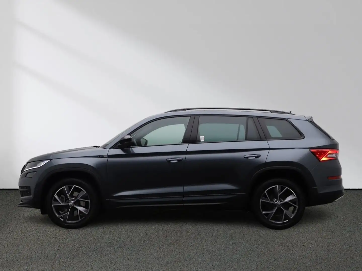 Skoda Kodiaq 2.0 TDI DSG 4x4 CarPlay LED 7Sitze Gris - 2