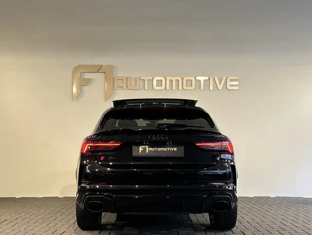 Audi RS Q3 view 6