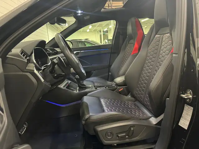 Audi RS Q3 view 11