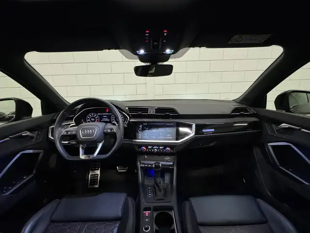 Audi RS Q3 view 10