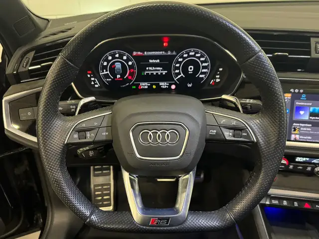 Audi RS Q3 view 15