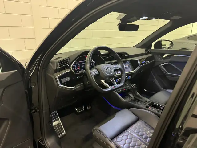 Audi RS Q3 view 14