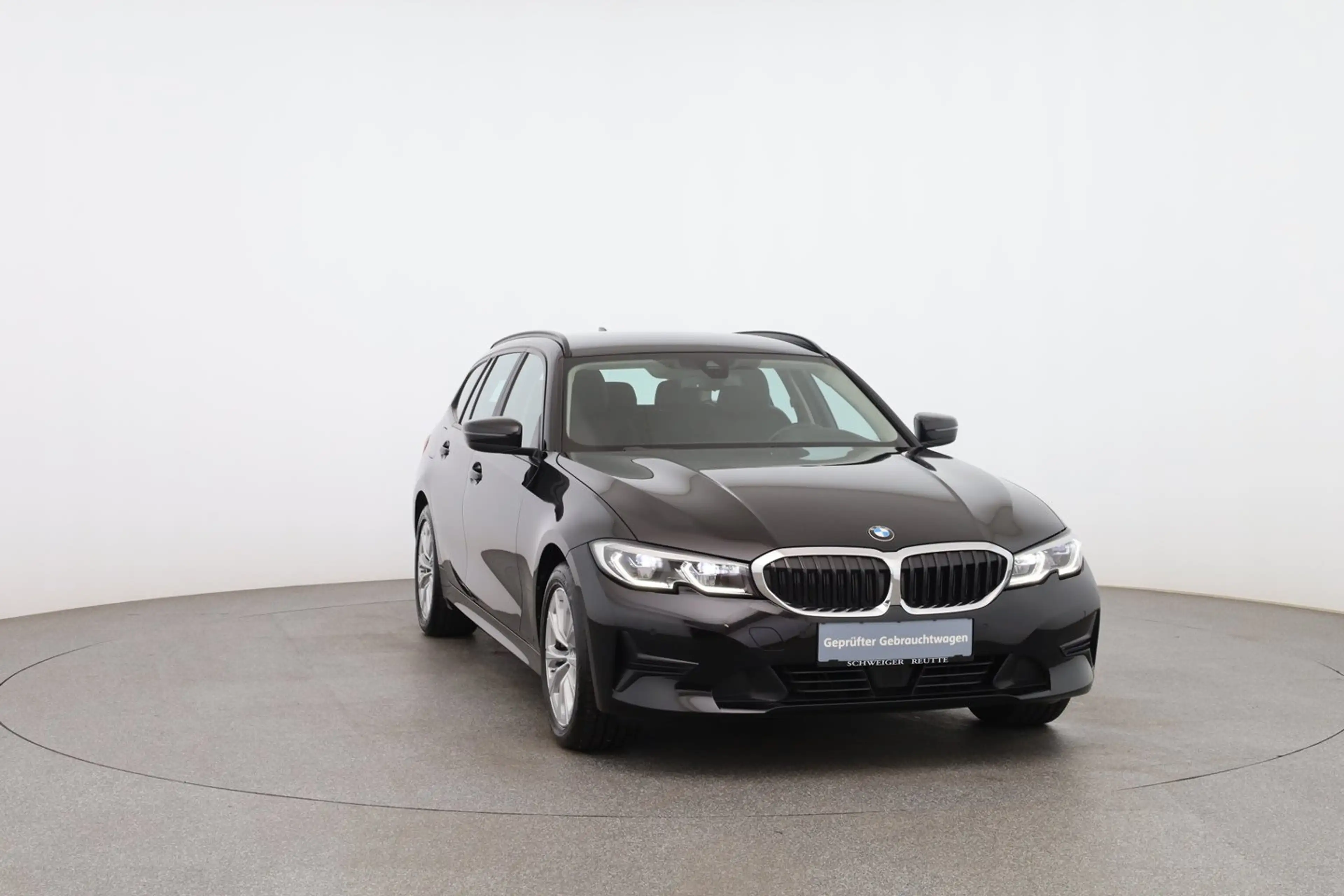 BMW 320 BMW 3 Touring 320 d xDrive Advantage — photo 8