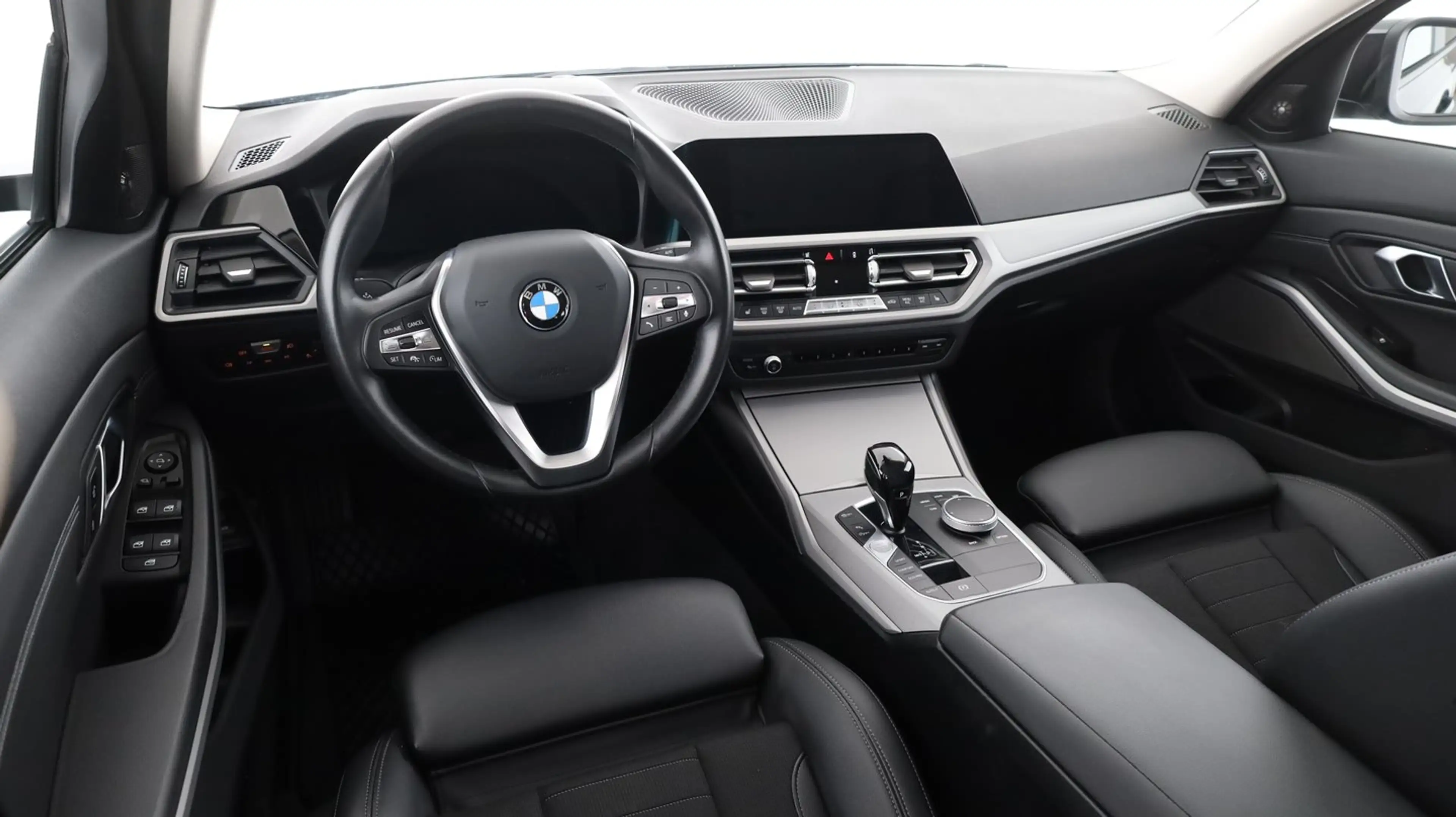 BMW 320 BMW 3 Touring 320 d xDrive Advantage — photo 11