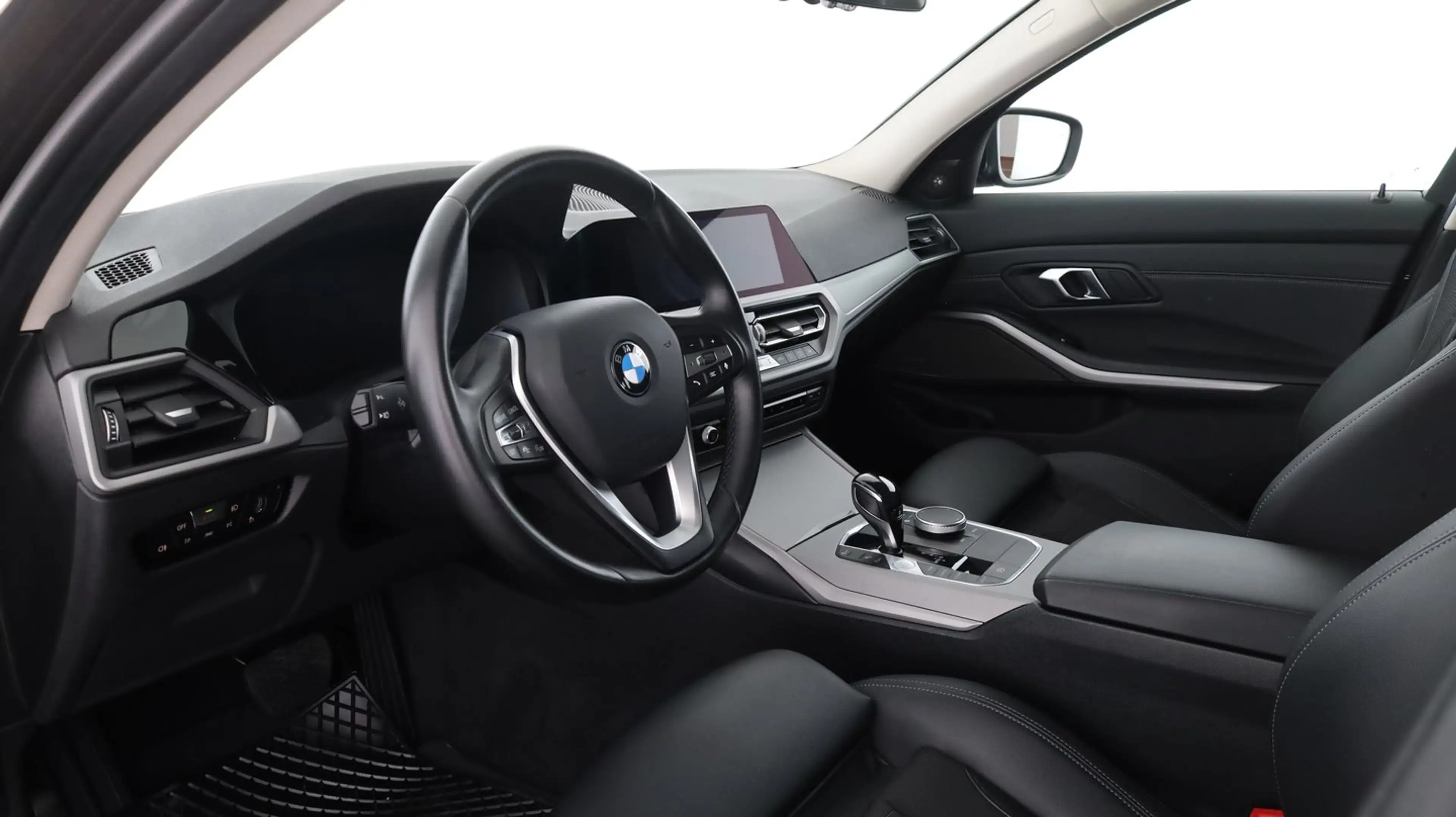 BMW 320 BMW 3 Touring 320 d xDrive Advantage — photo 10