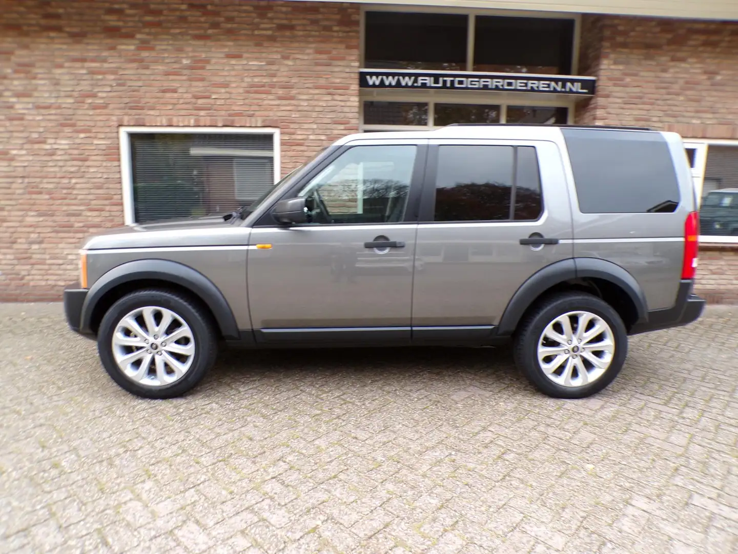 Land Rover Discovery 2.7 TdV6 SE Automaat / Grijs kenteken Gris - 2