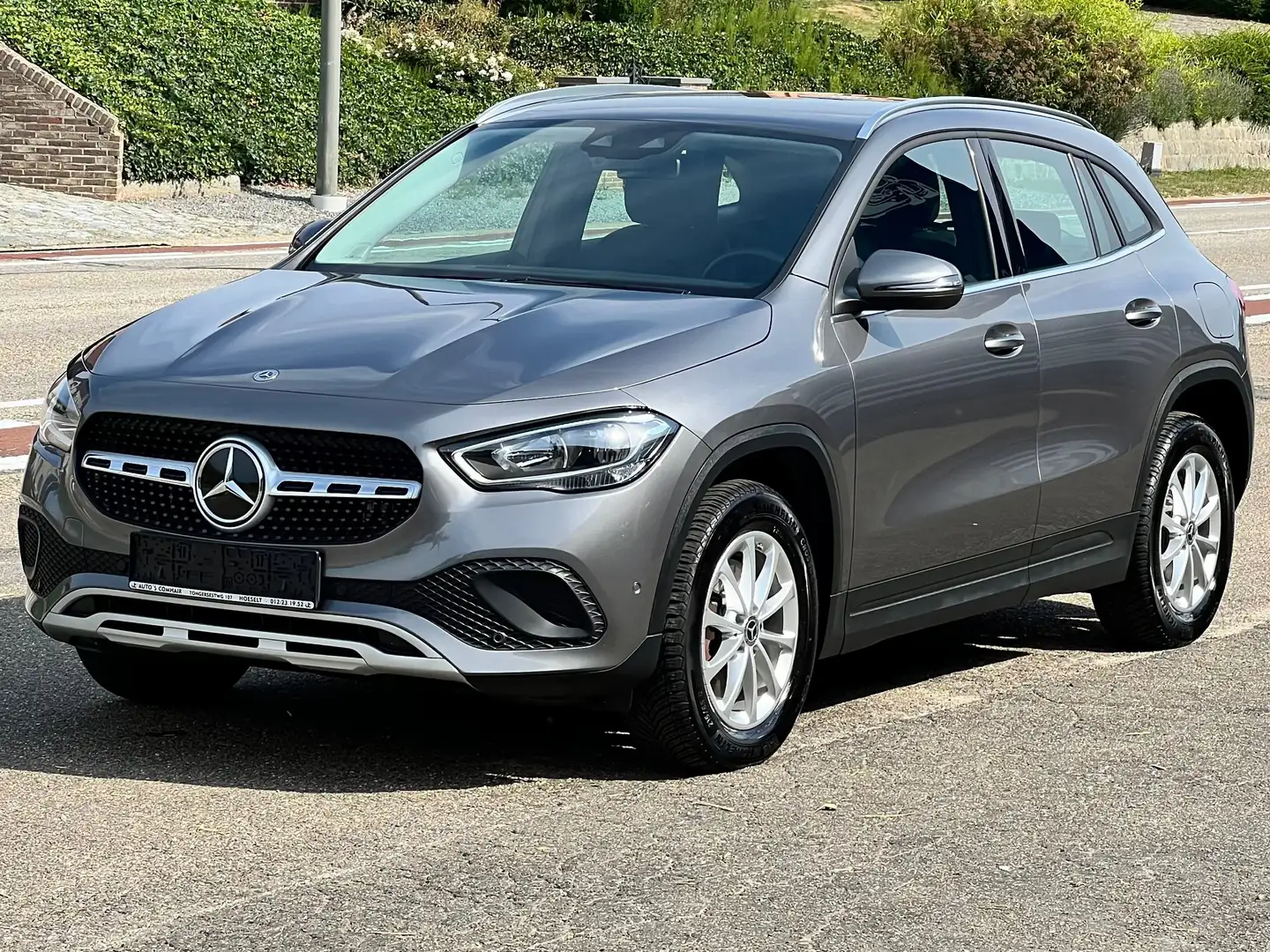 Mercedes-Benz GLA 250 GLA 250 e 8G-DCT Edition AUTOM. 1E EIGEN 15430 KM Gris - 1