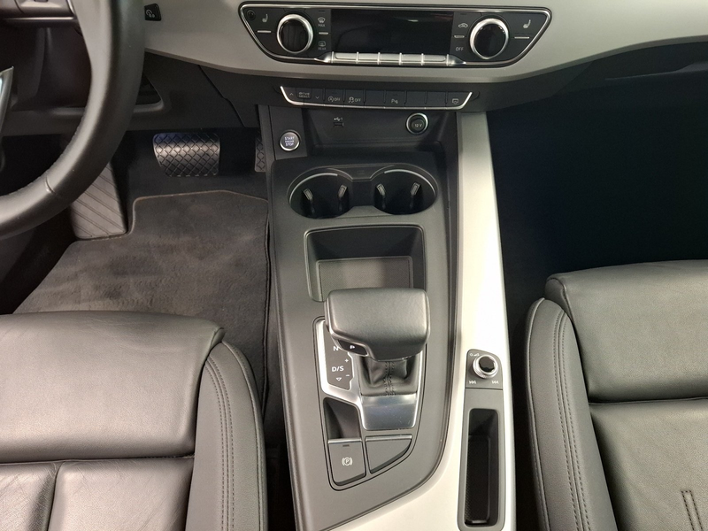 Audi A4 Limousine 40 TDI ACC Memory PDC LED SHZ — photo 9