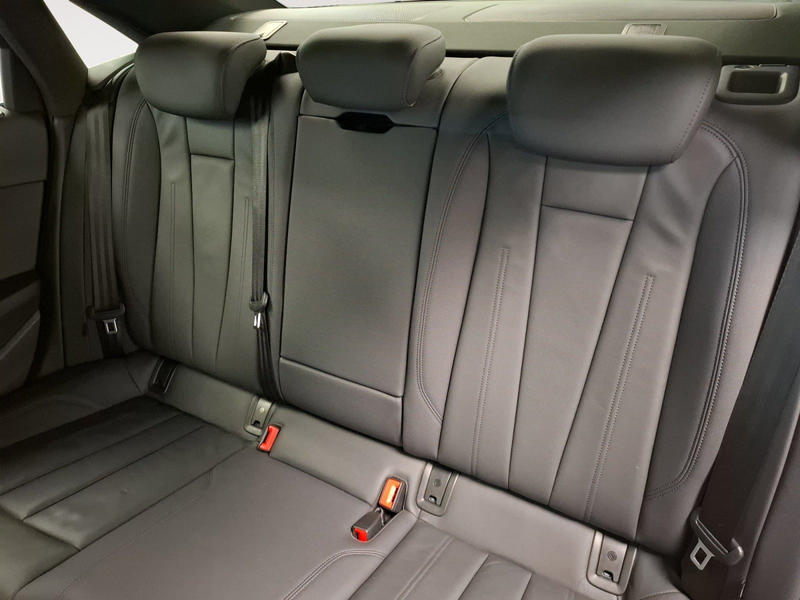 Audi A4 Limousine 40 TDI ACC Memory PDC LED SHZ — photo 7