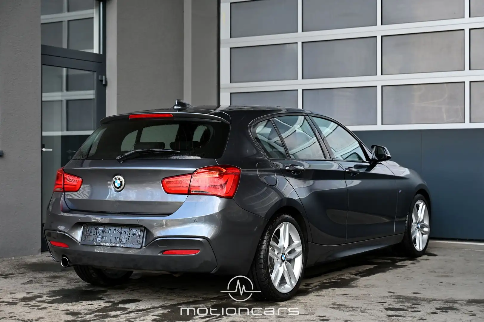 BMW 116 - 116 i M Sport Pickerl NEU Argent - 2